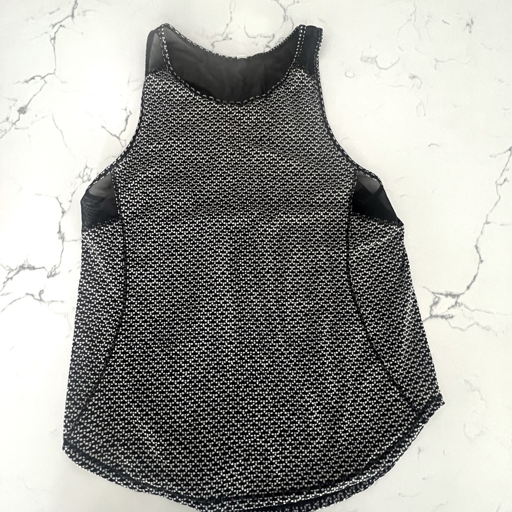 Womens Lululemon tank